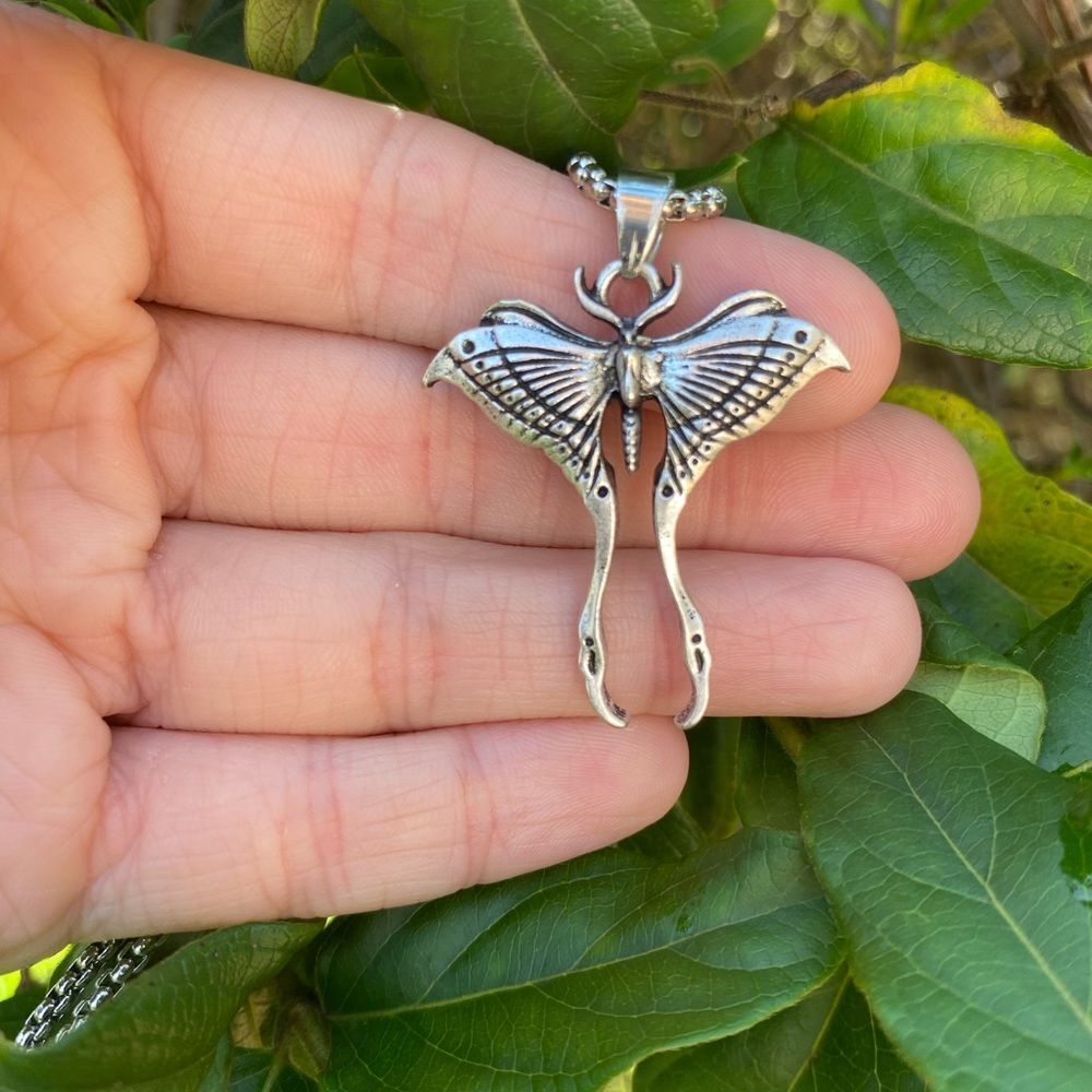 Gothic Lunar Moth Silver Tone Pendant Necklace with Chain engraved details - Picture 4 of 7